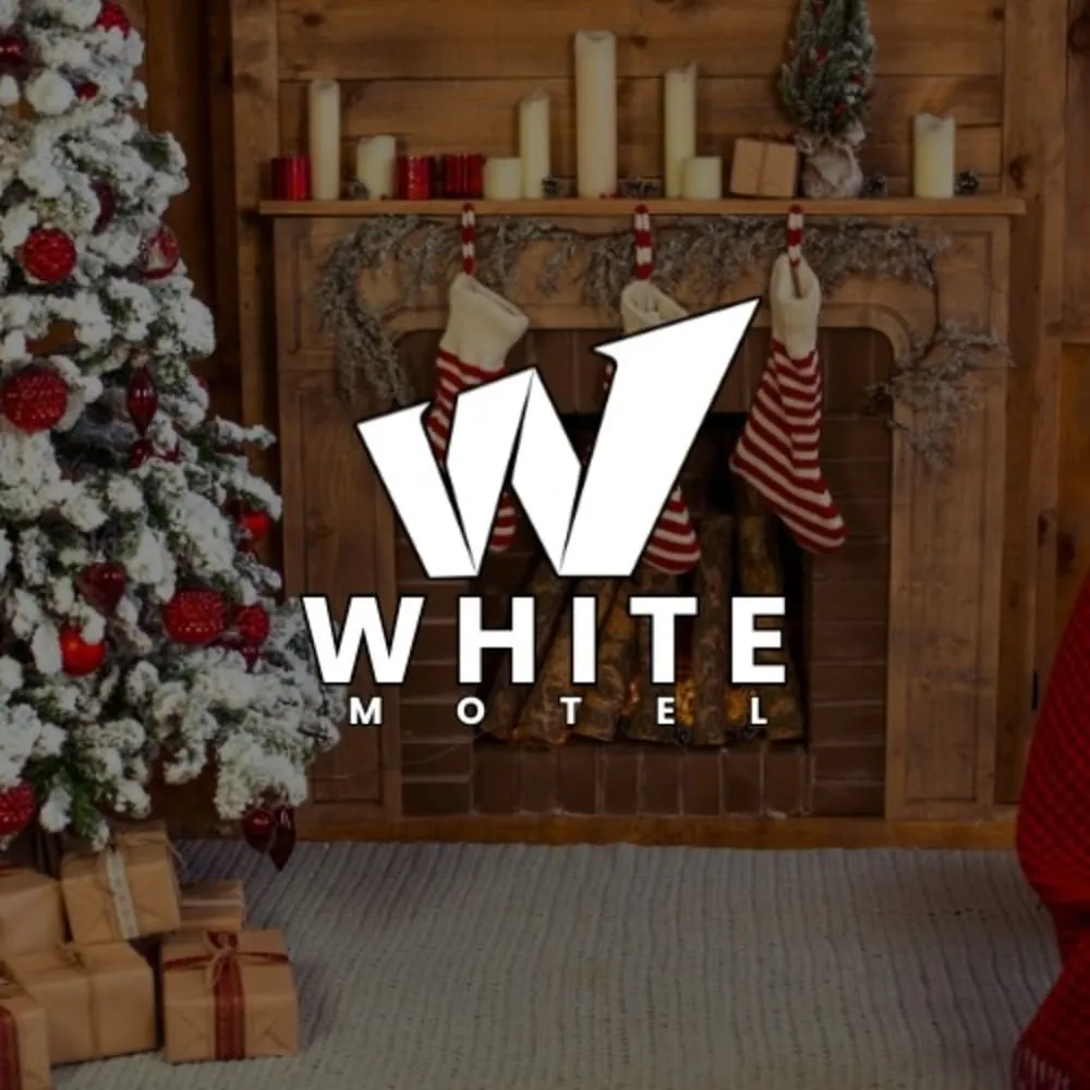 Hotel White