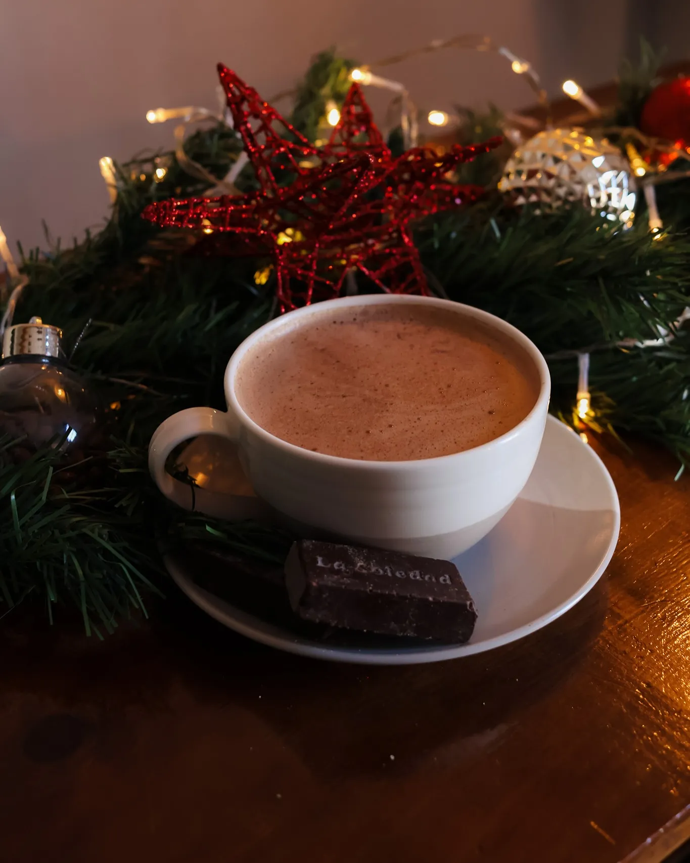Holiday Hot Chocolate - Chocolate con crema de chocolate