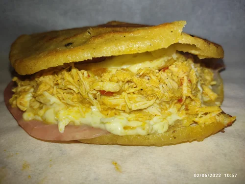 Arepa Pollo