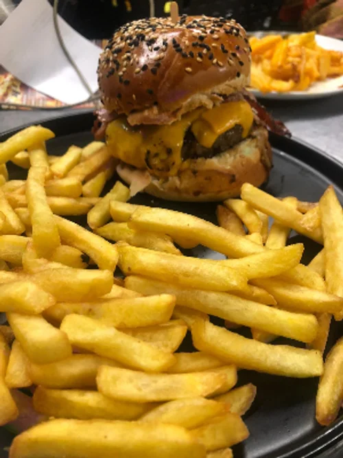 Hamburguesa Cheddar y Bacon