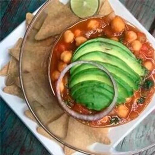 Cóctel de Garbanzo y Aguacate