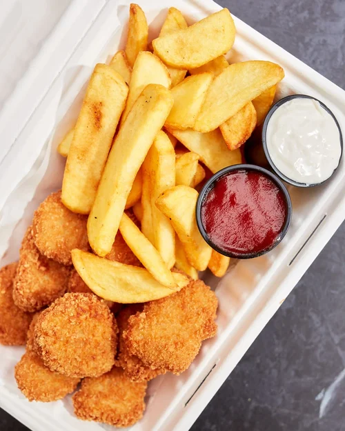 Nuggets y Papas Fritas