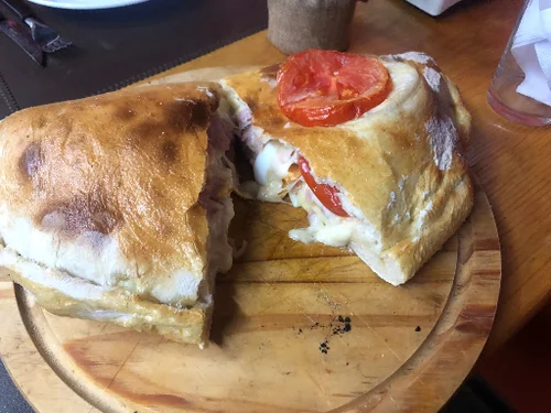 Calzone Napolitano