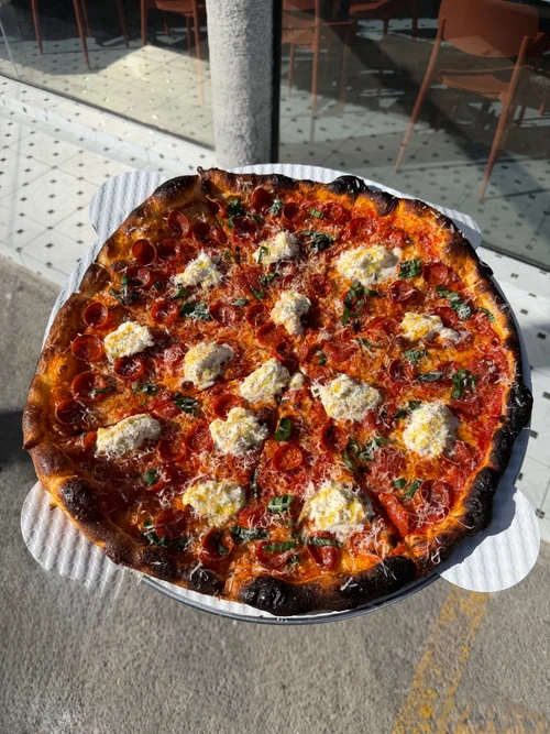 NYC Stracciatella Hot Honey 18"