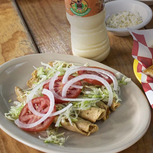 Flautas de pollo (4 piezas)