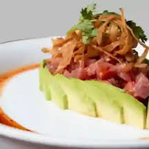 TARTAR DE ATÚN - La Madalena San Pedro Garza Garcia
