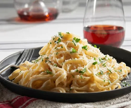 FETTUCCINE ALFREDO - La Madalena San Pedro Garza Garcia